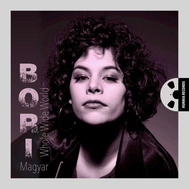 Whole Wide World (Pure DSD512 | 22.6MHz/1bit)